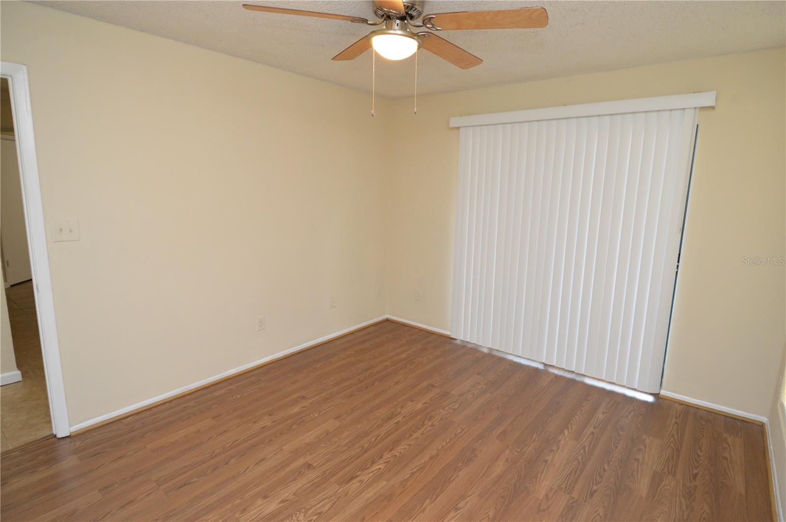 Image 26 of 95 For 8647 Mallard Reserve Drive 103