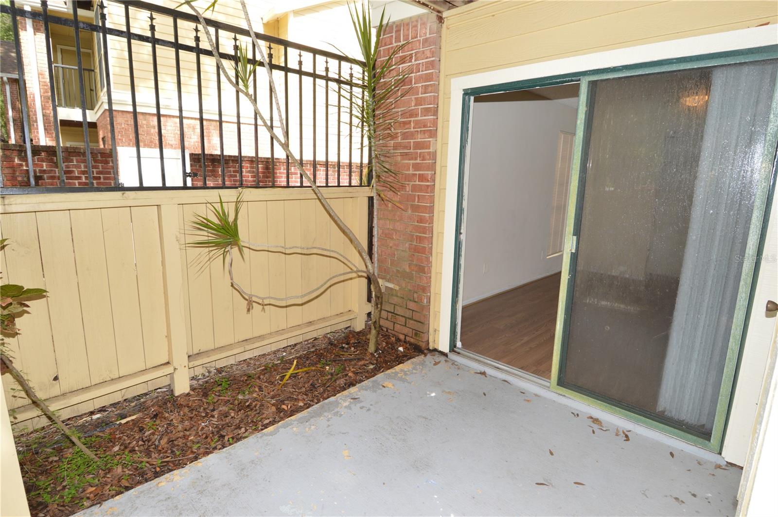 Image 39 of 95 For 8647 Mallard Reserve Drive 103
