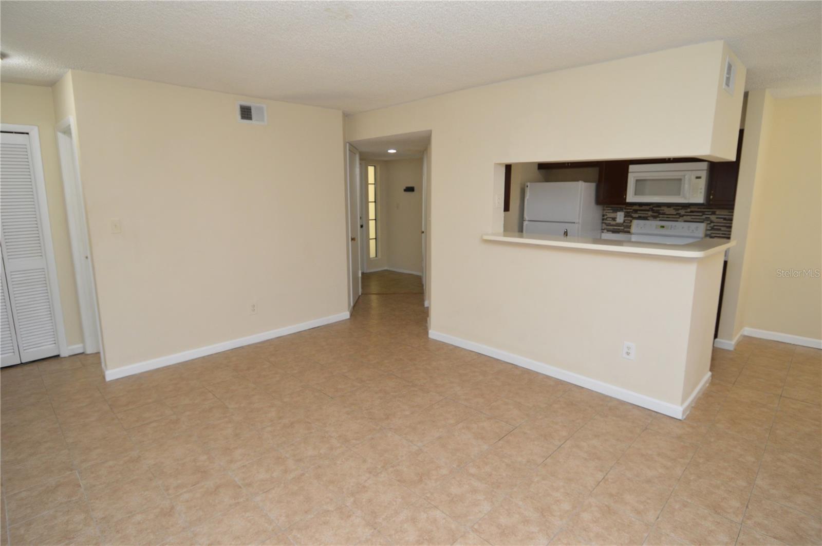 Image 4 of 95 For 8647 Mallard Reserve Drive 103