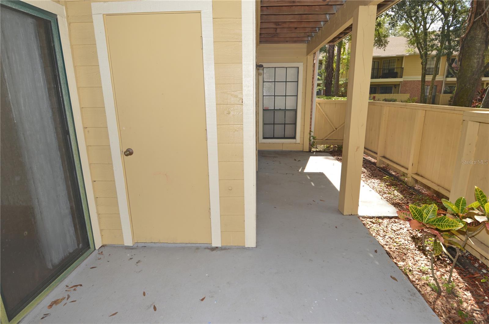 Image 42 of 95 For 8647 Mallard Reserve Drive 103
