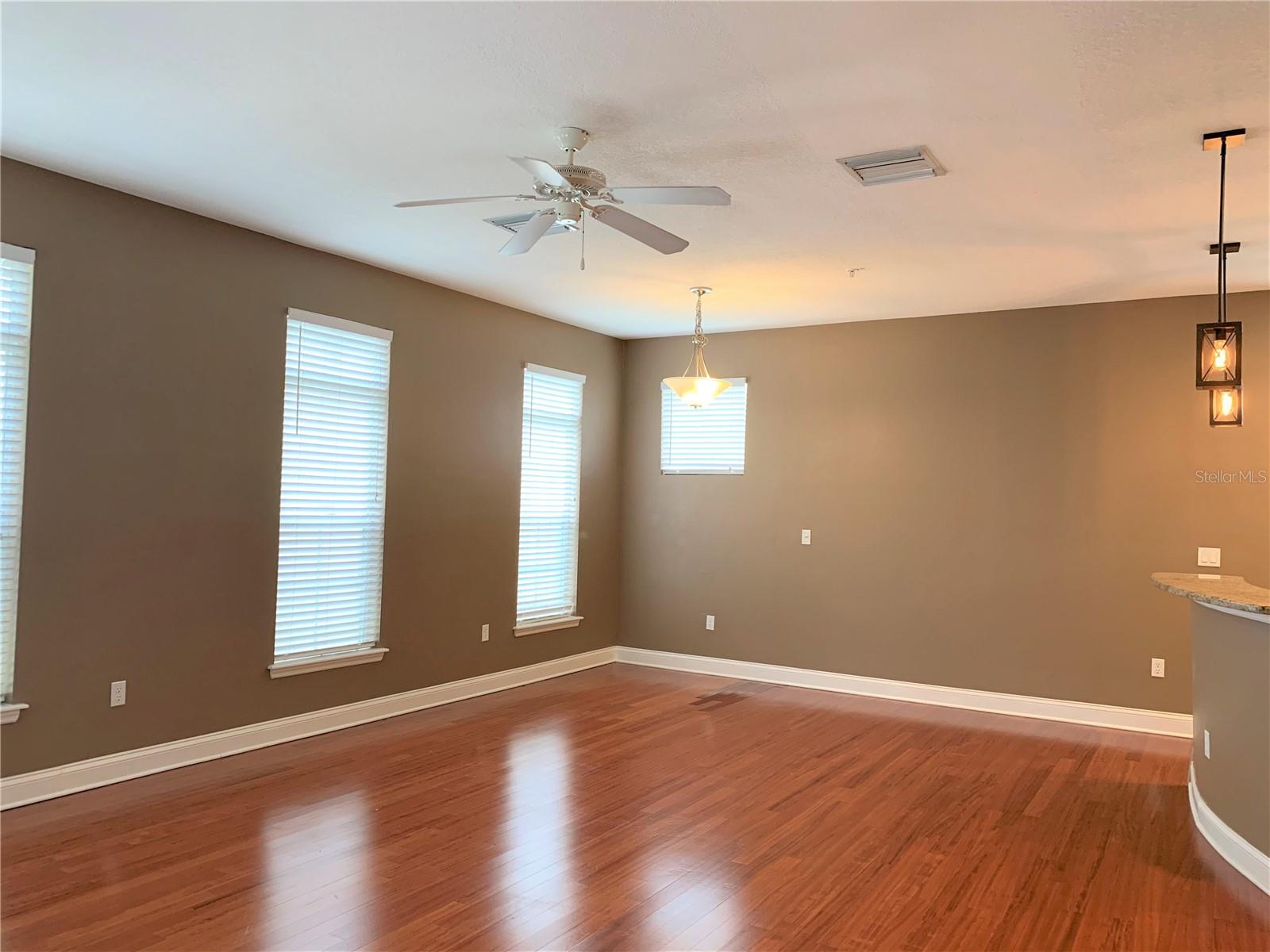Image 5 of 26 For 4511 Legacy Park Drive