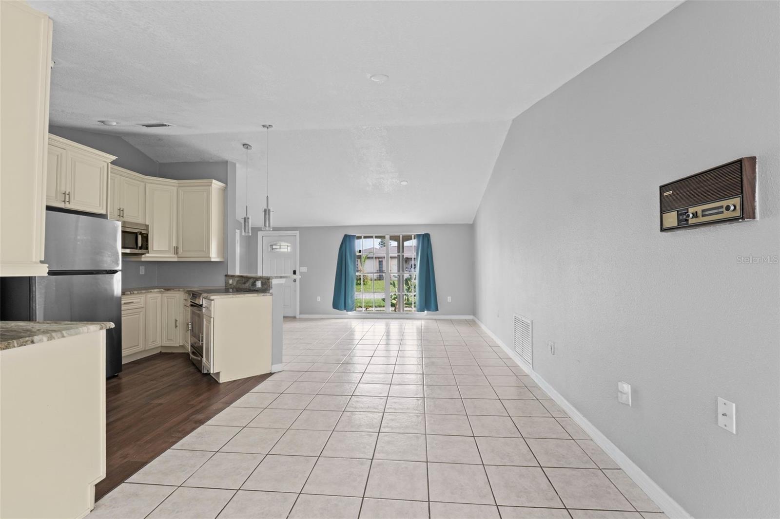 Image 10 of 74 For 7135 Flaggler Drive