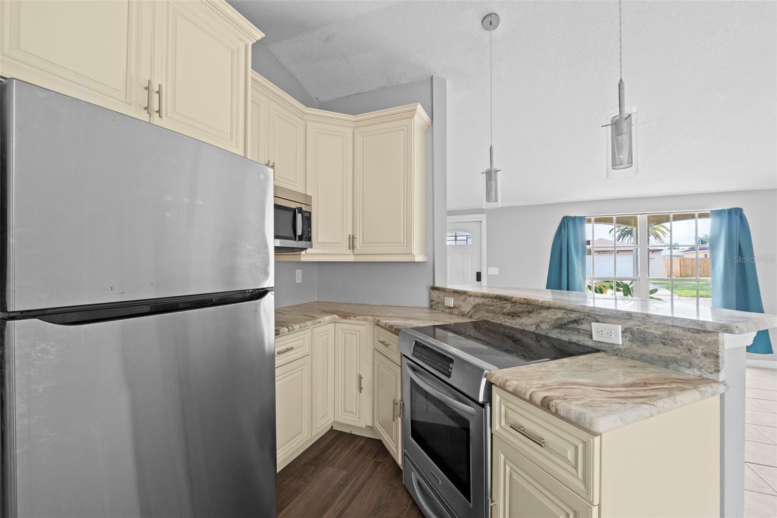 Image 15 of 74 For 7135 Flaggler Drive
