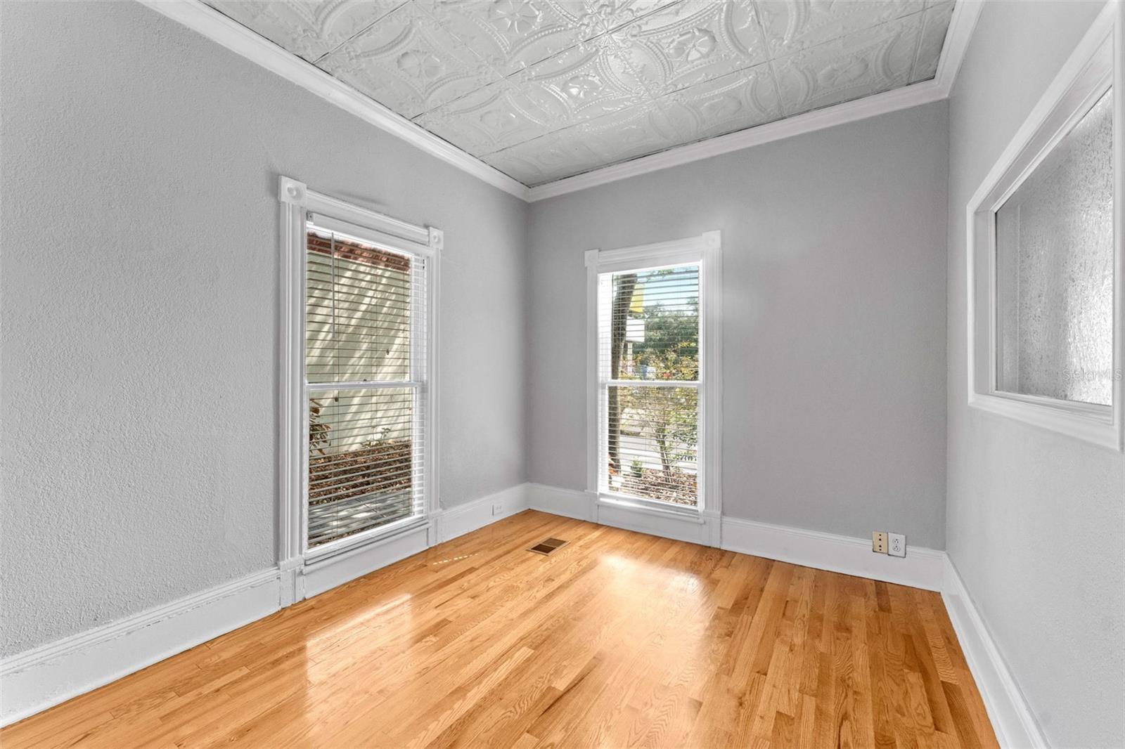 Image 10 of 33 For 4206 Nebraska Avenue N