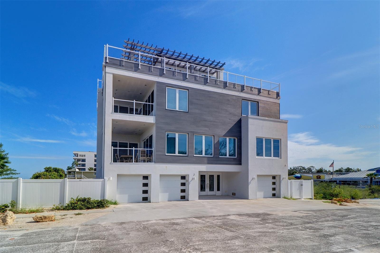 Image 8 of 69 For 2 4th Avenue