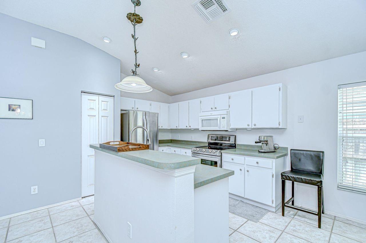 Image 13 of 40 For 11103 Indian Oaks Drive