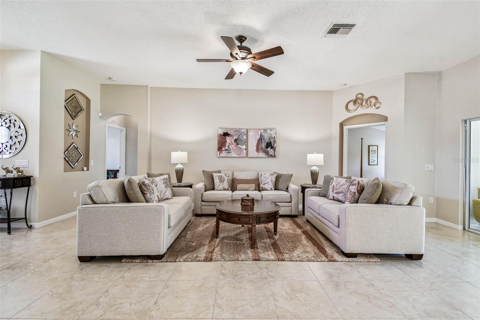 Image 7 of 41 For 12202 Arron Terrace