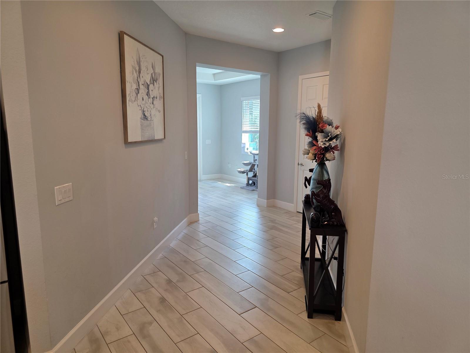 Image 7 of 72 For 6123 Voyagers Place