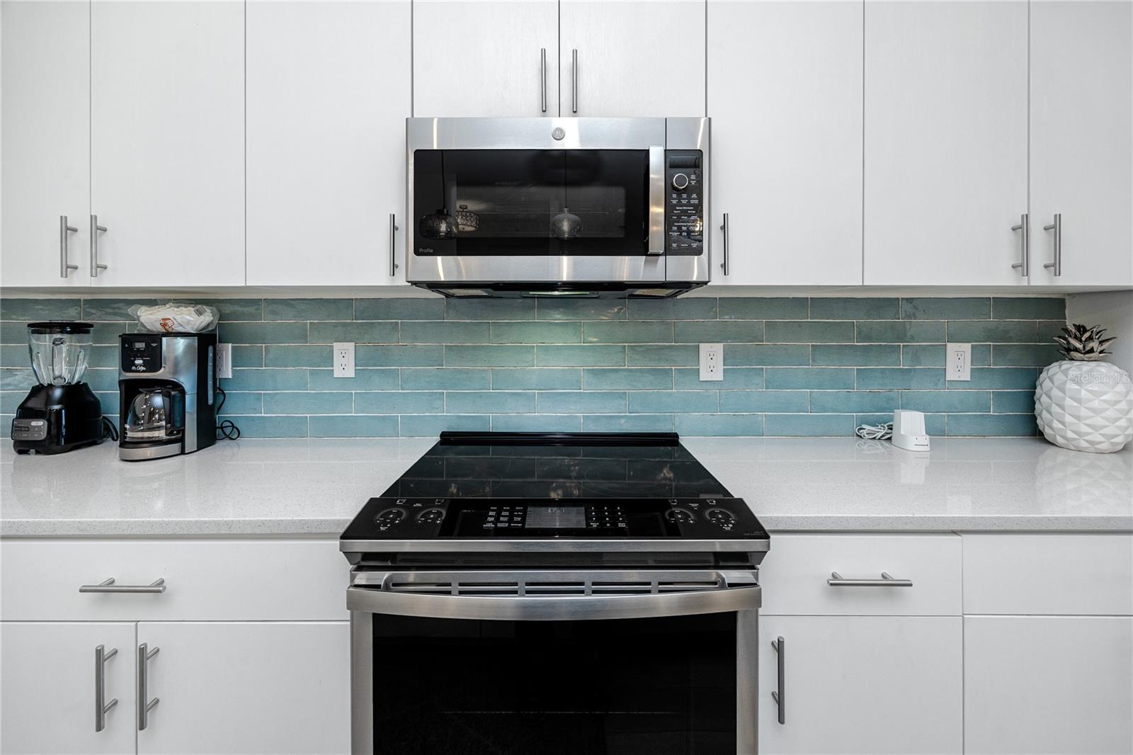 Image 15 of 62 For 300 150th Avenue 305