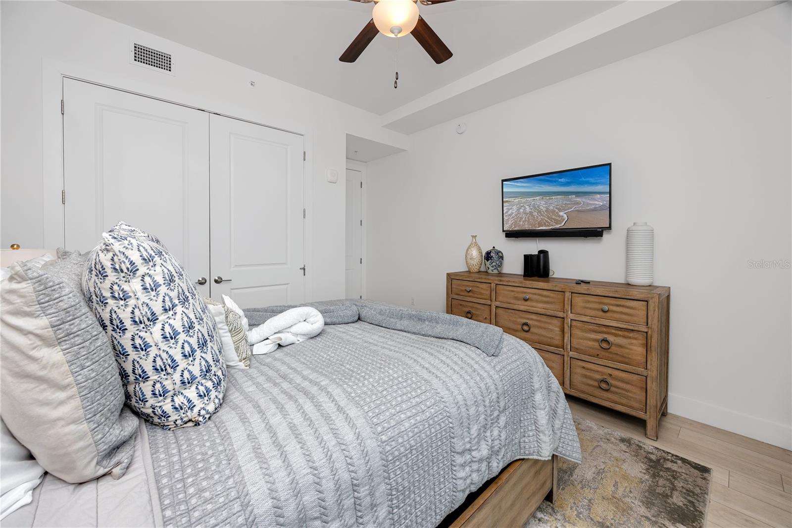 Image 40 of 62 For 300 150th Avenue 305