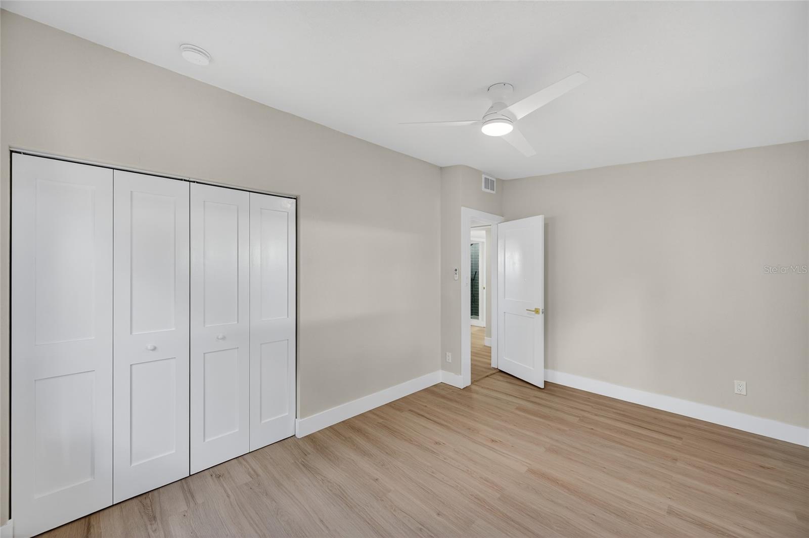 Image 23 of 43 For 6031 Highland Street S