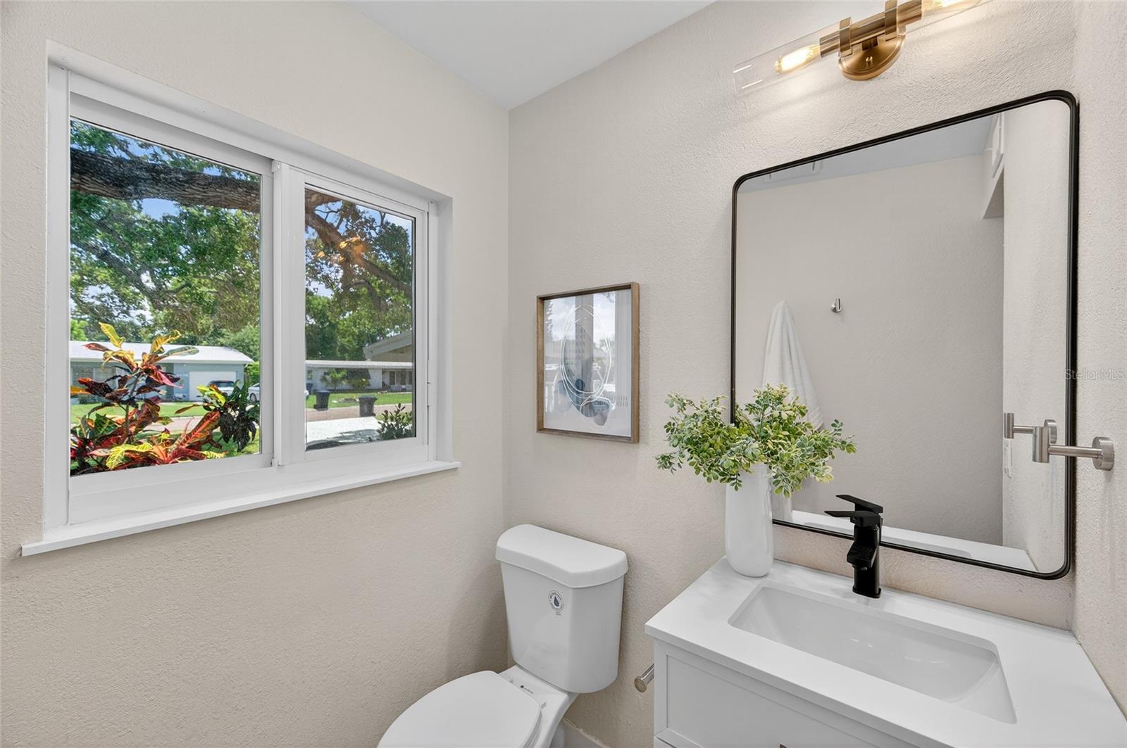Image 31 of 43 For 6031 Highland Street S