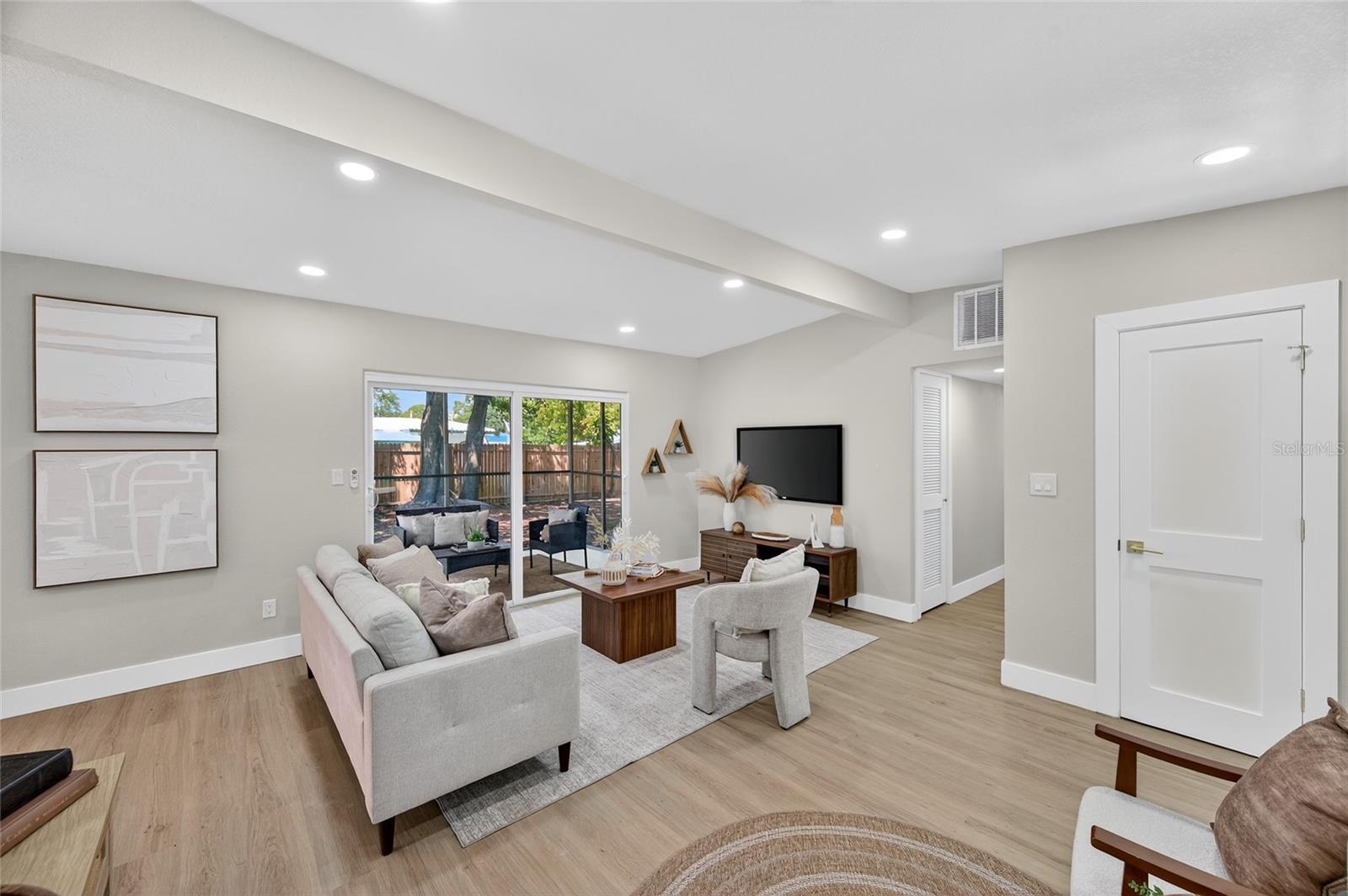 Image 6 of 43 For 6031 Highland Street S