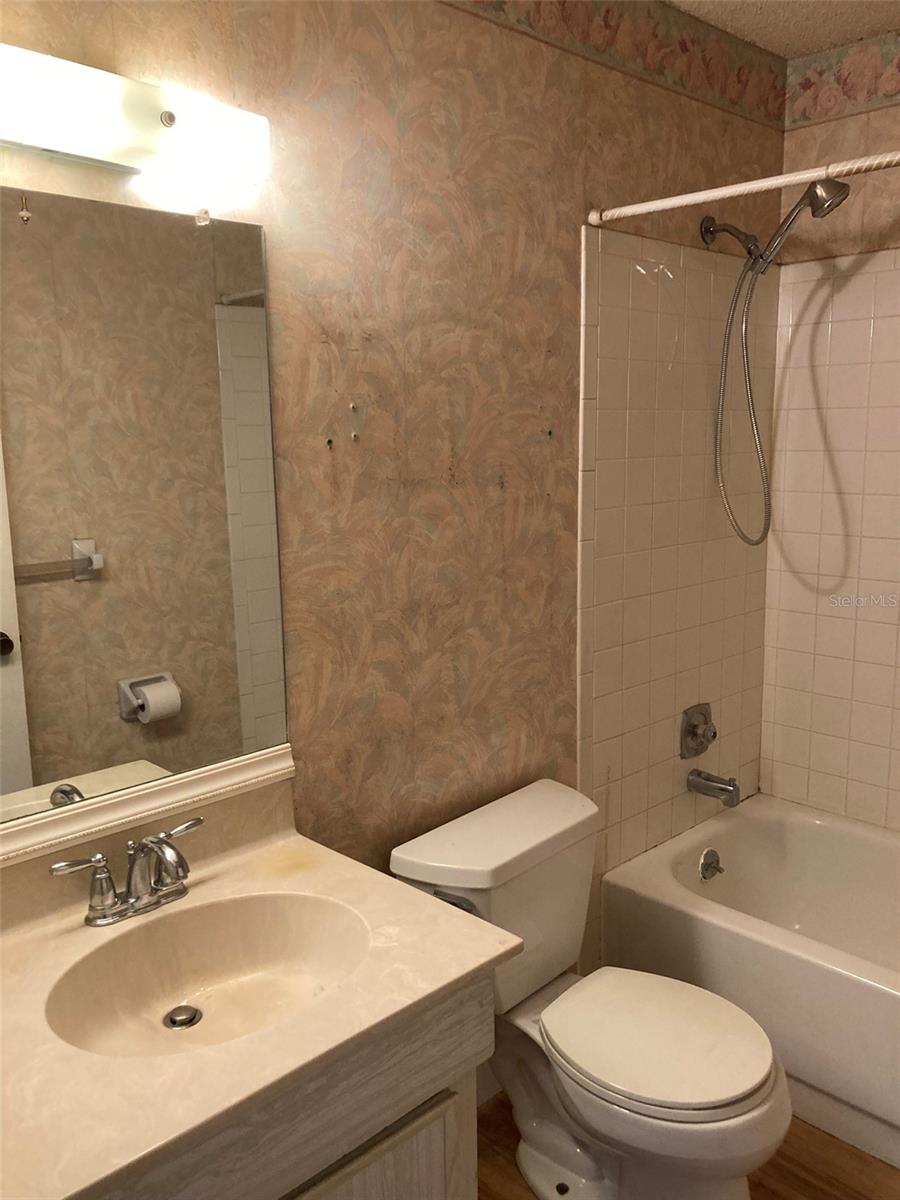 Image 14 of 22 For 5975 Terrace Park Drive N 202