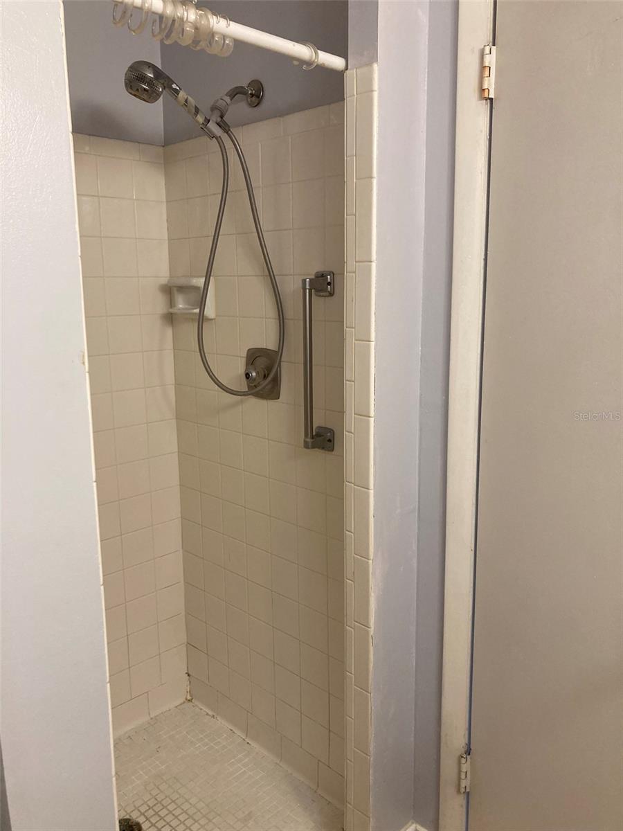 Image 21 of 22 For 5975 Terrace Park Drive N 202