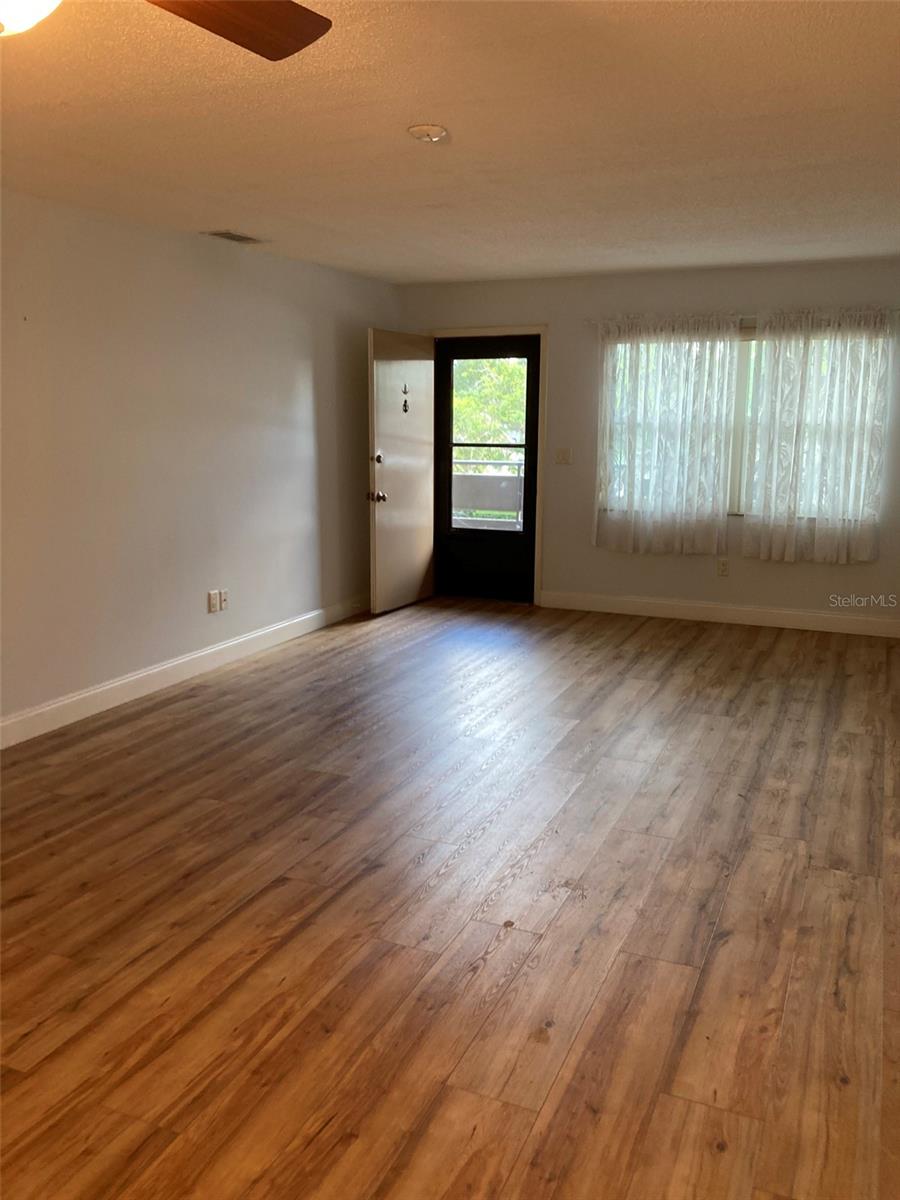 Image 5 of 22 For 5975 Terrace Park Drive N 202