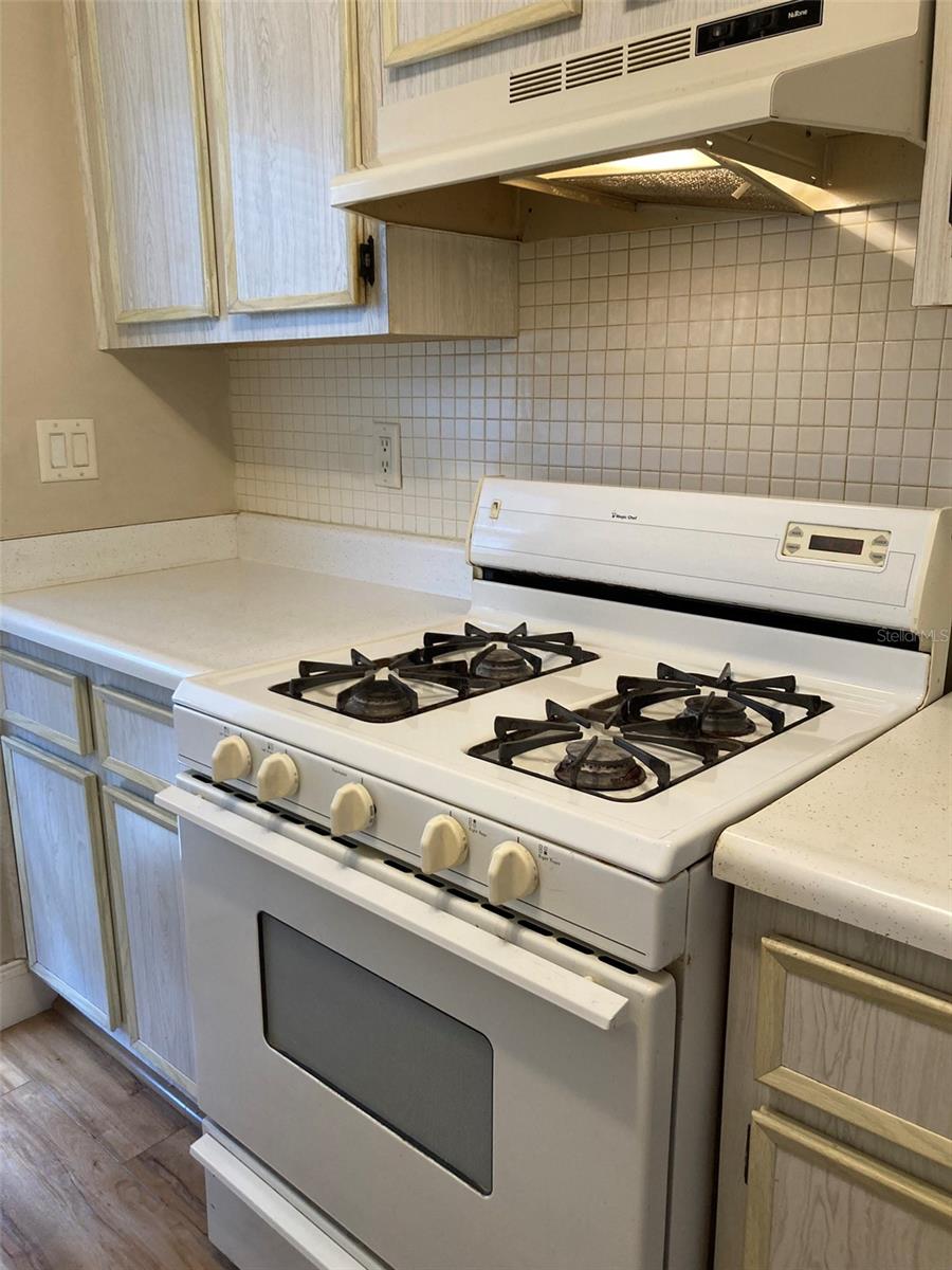 Image 9 of 22 For 5975 Terrace Park Drive N 202