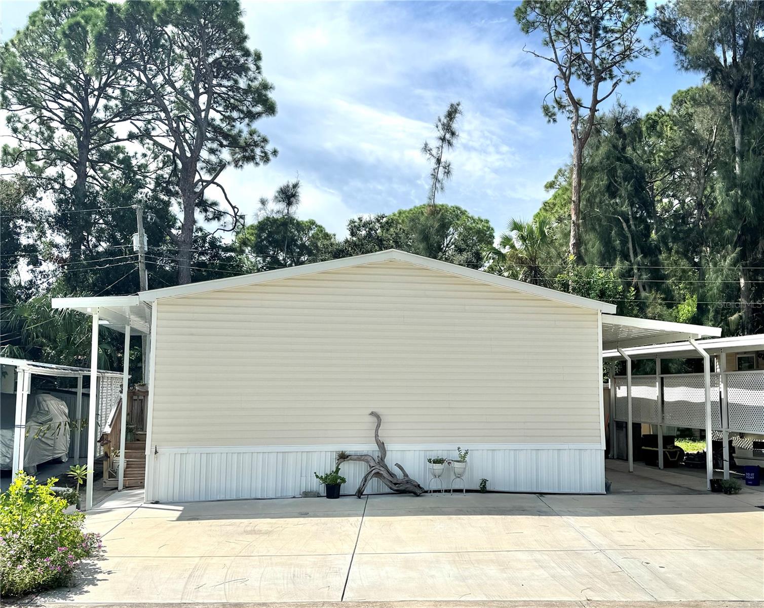 Details for 7803 46th Avenue N 105, ST PETERSBURG, FL 33709