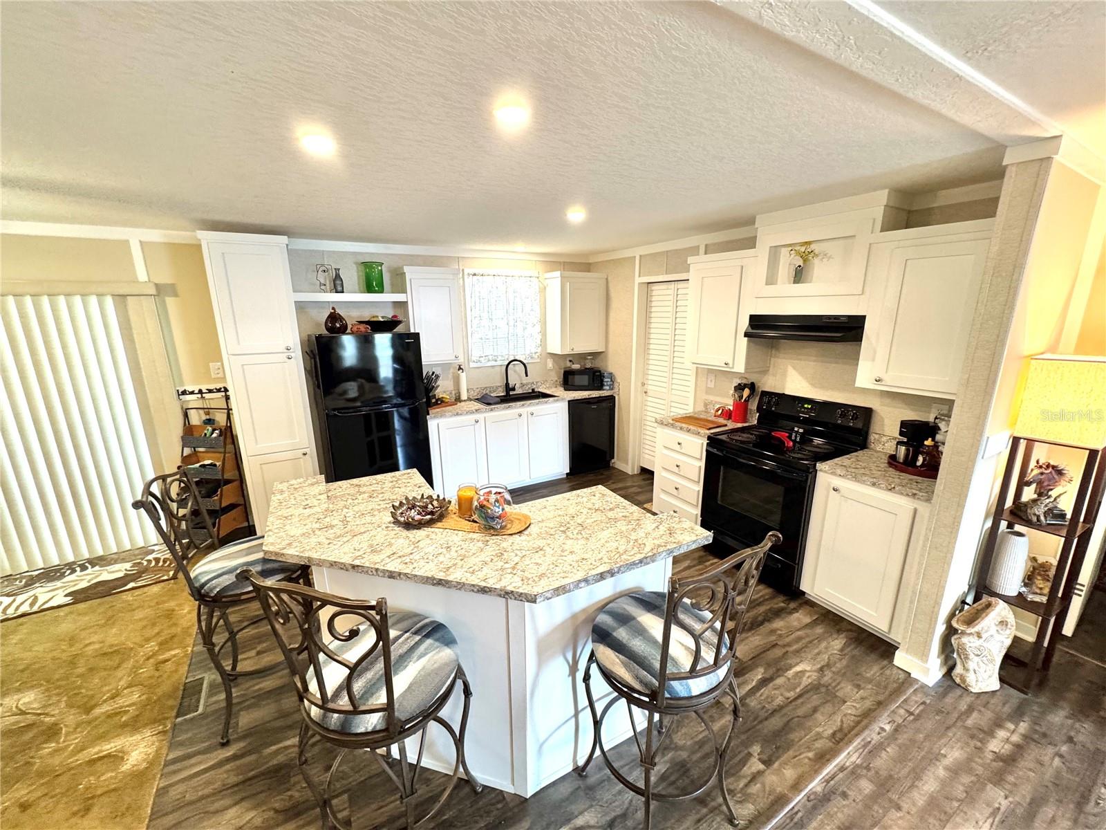Image 6 of 38 For 7803 46th Avenue N 105