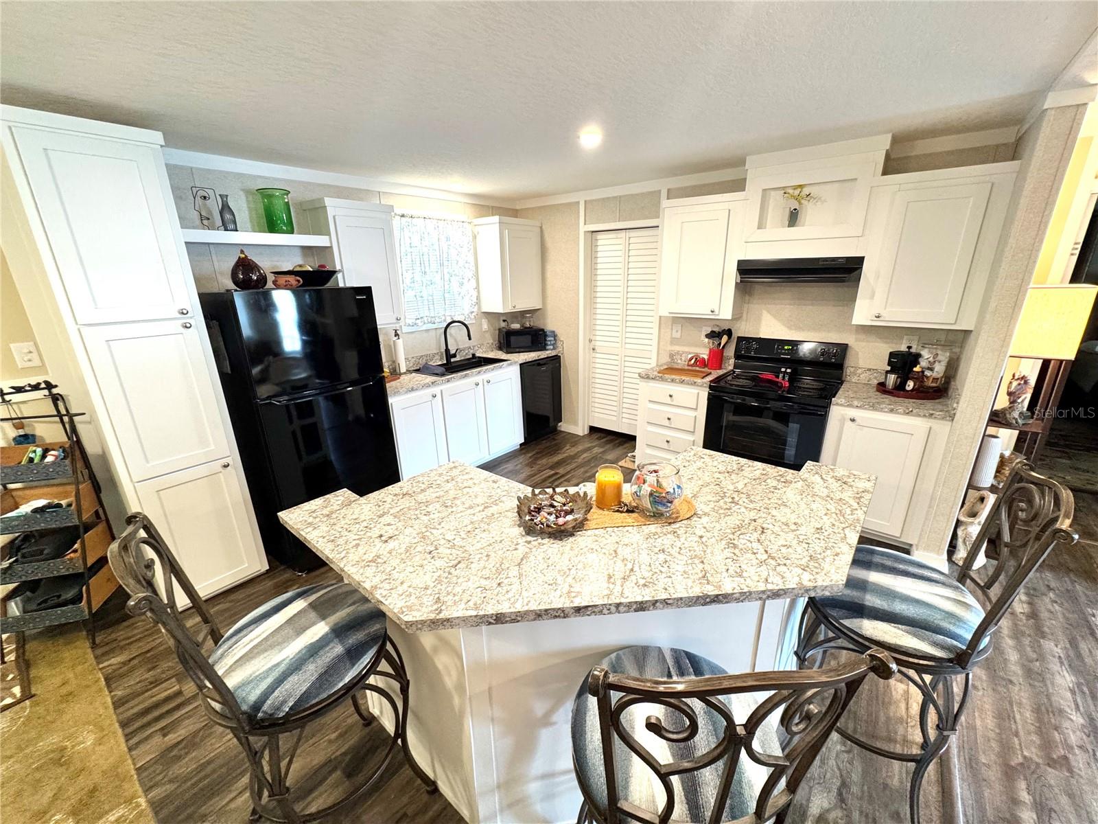 Image 8 of 38 For 7803 46th Avenue N 105