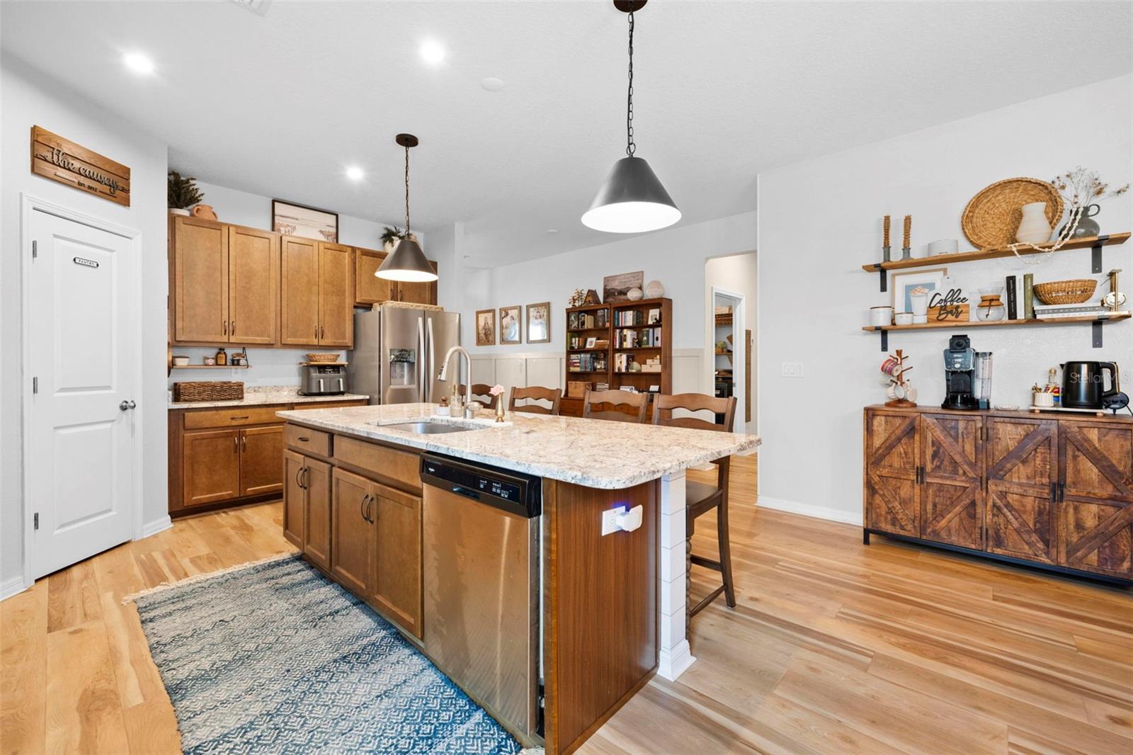 Image 12 of 82 For 1275 Old Windsor Way