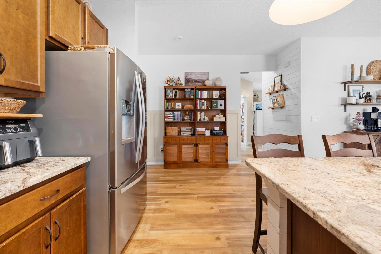Image 15 of 82 For 1275 Old Windsor Way