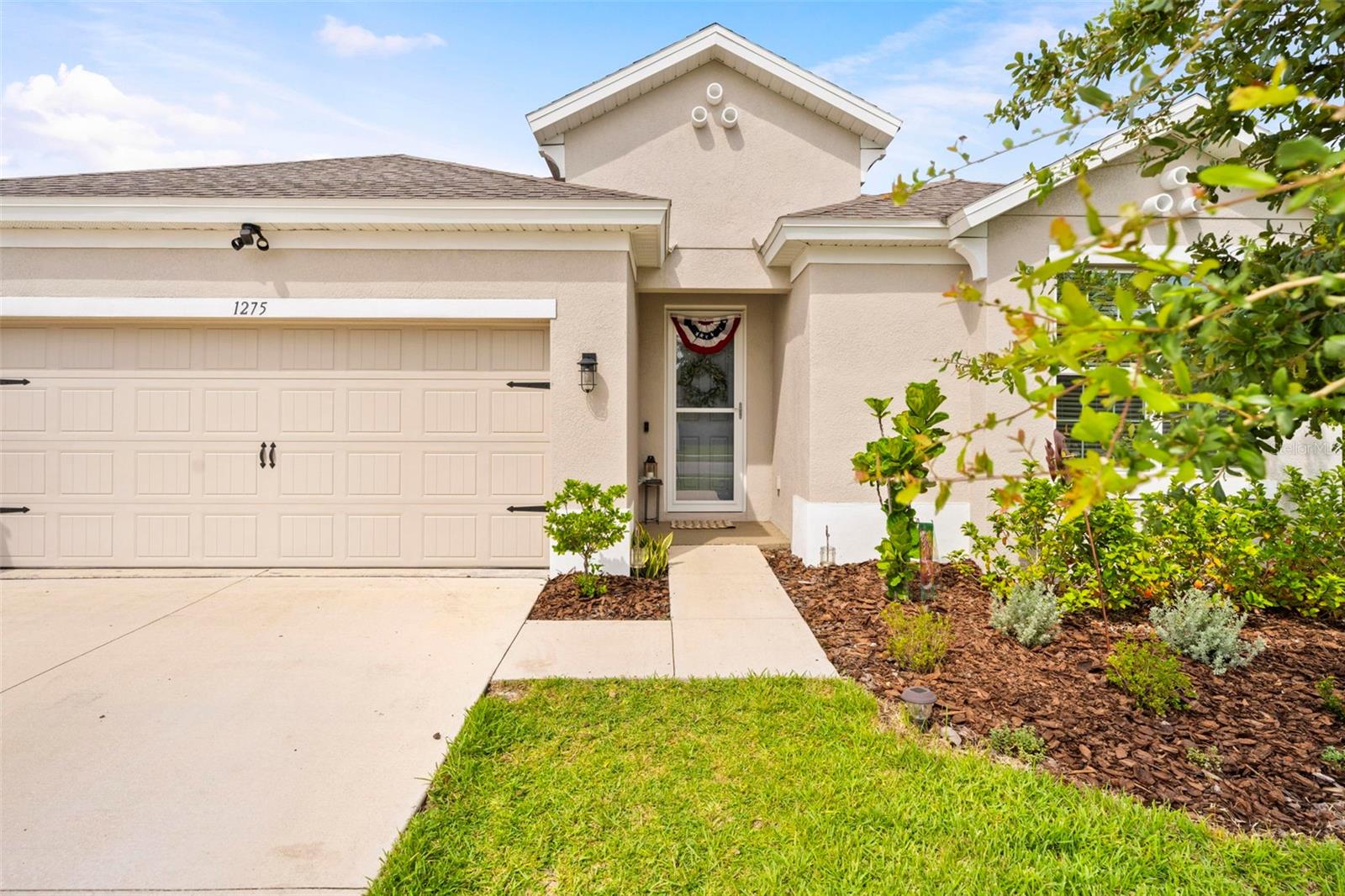 Image 3 of 82 For 1275 Old Windsor Way