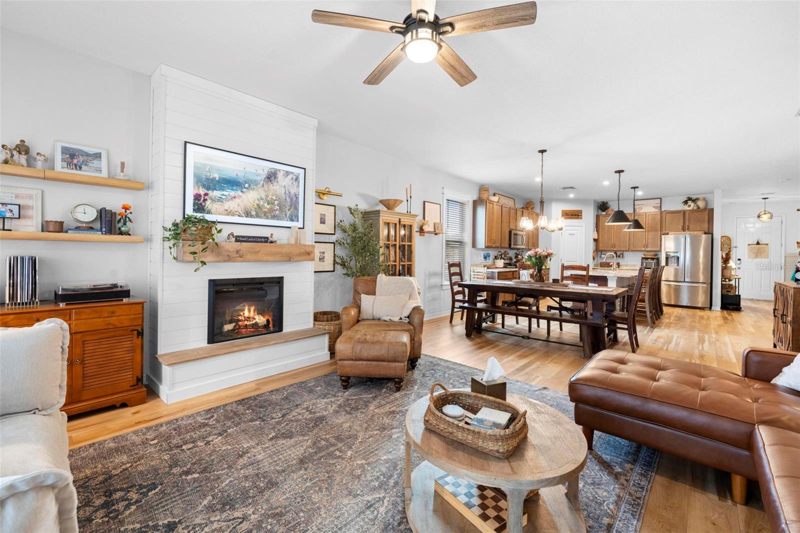 Image 33 of 82 For 1275 Old Windsor Way