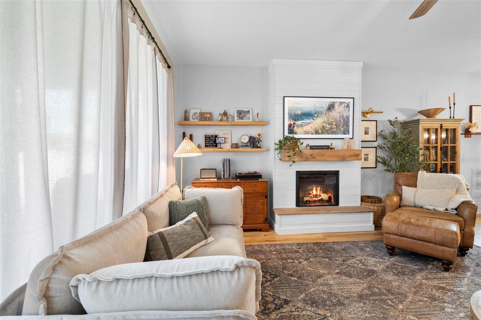 Image 34 of 82 For 1275 Old Windsor Way
