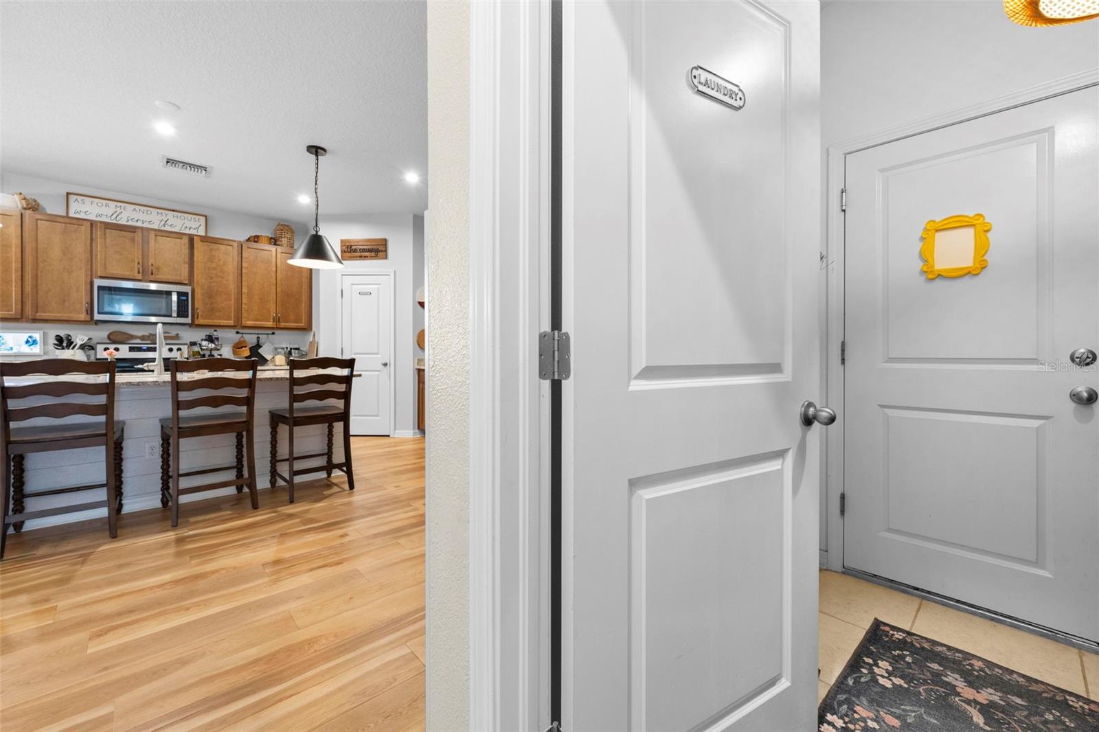 Image 53 of 82 For 1275 Old Windsor Way