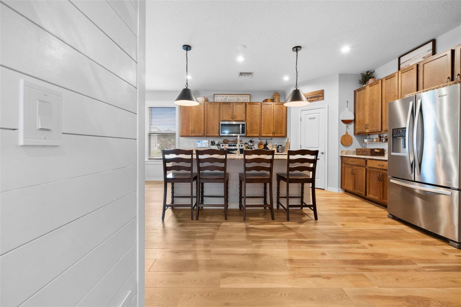 Image 55 of 82 For 1275 Old Windsor Way