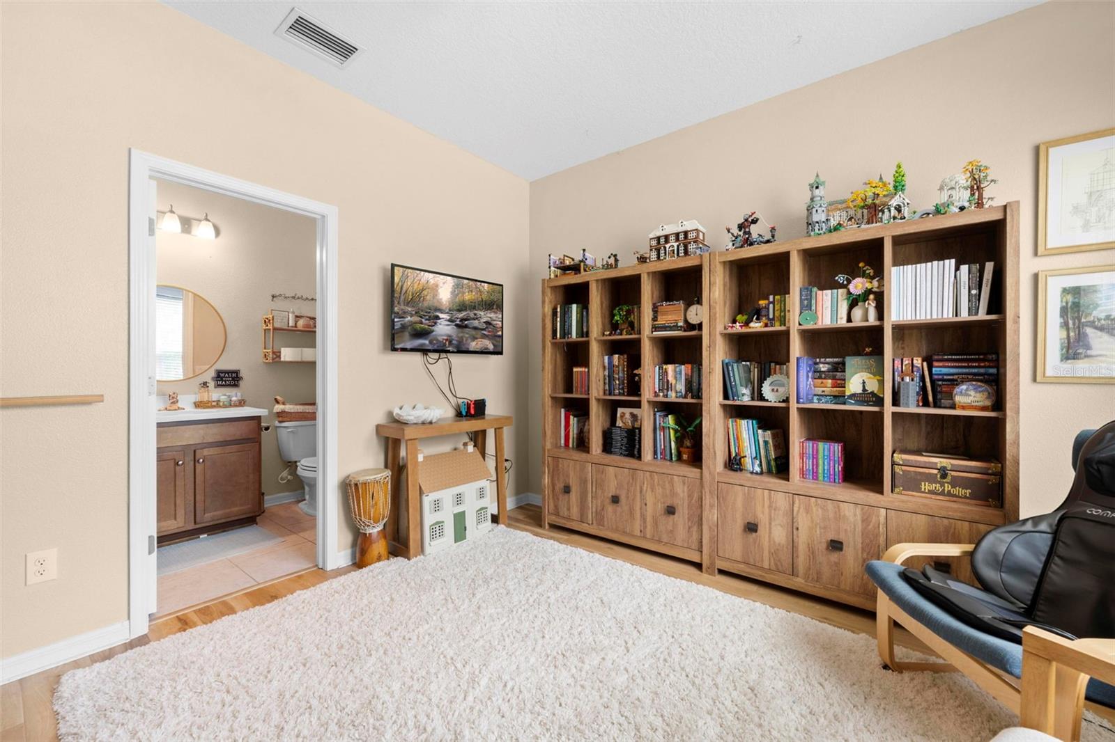 Image 62 of 82 For 1275 Old Windsor Way