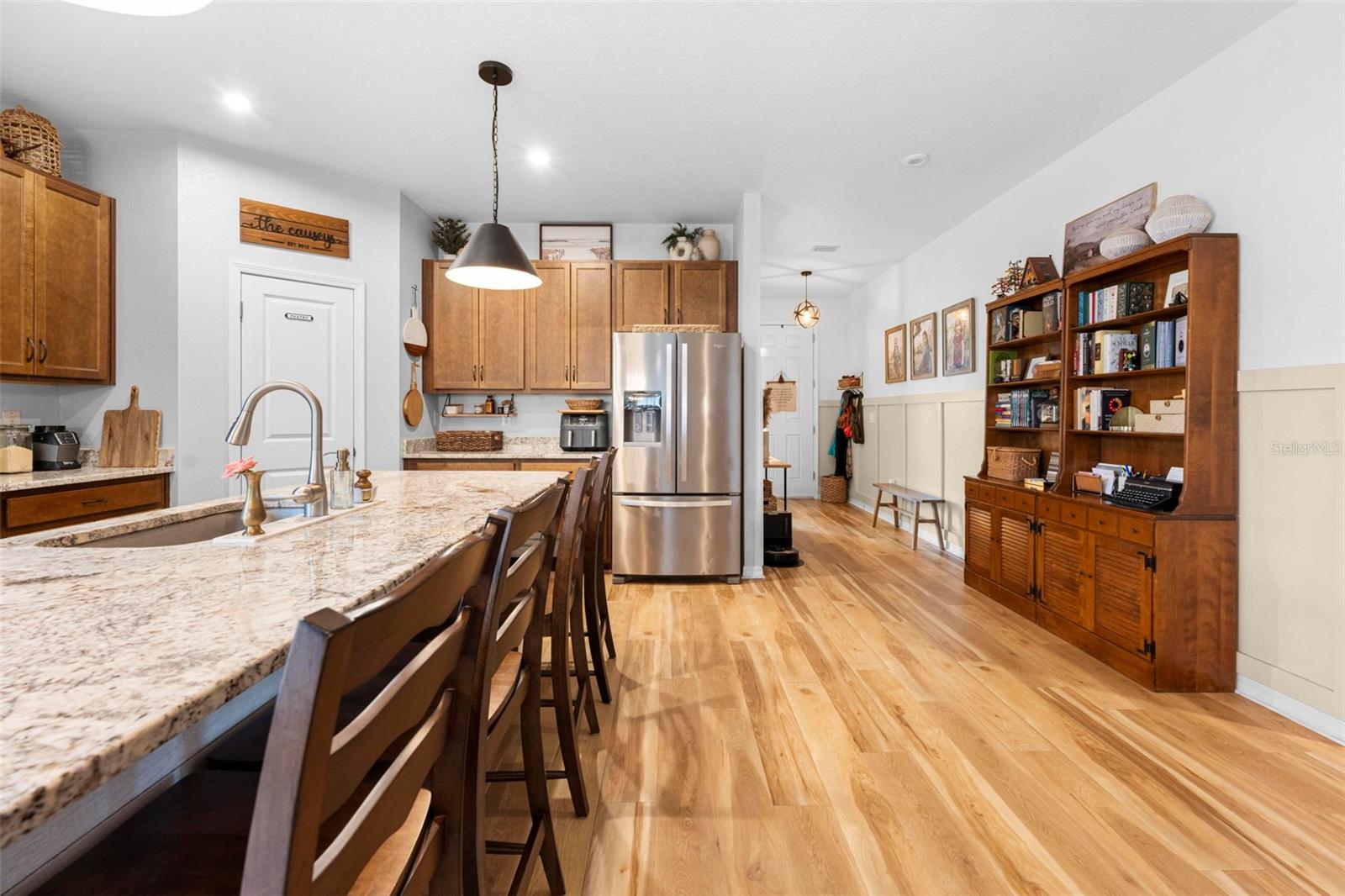 Image 9 of 82 For 1275 Old Windsor Way