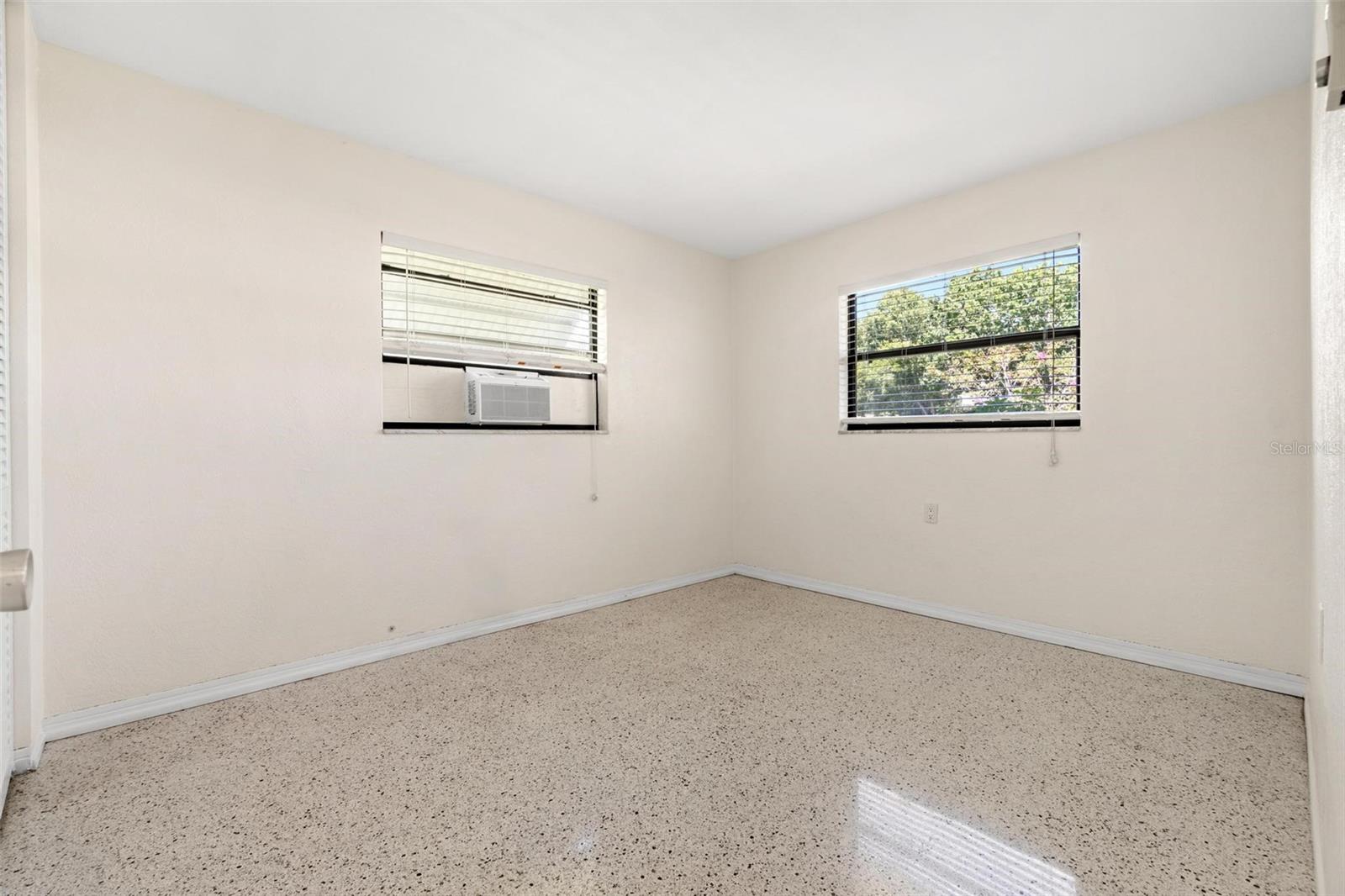 Image 19 of 38 For 754 71st Avenue N