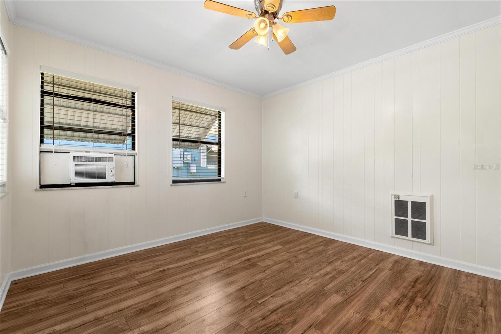 Image 22 of 38 For 754 71st Avenue N