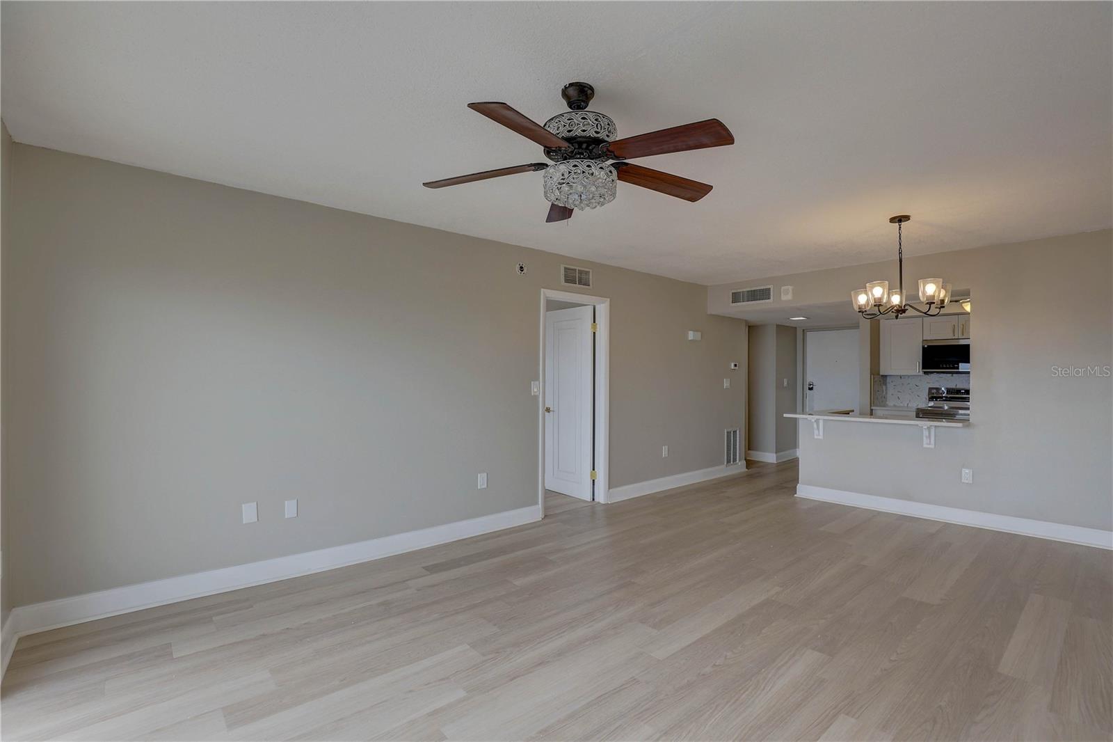 Image 10 of 39 For 4900 Brittany Drive S 1409
