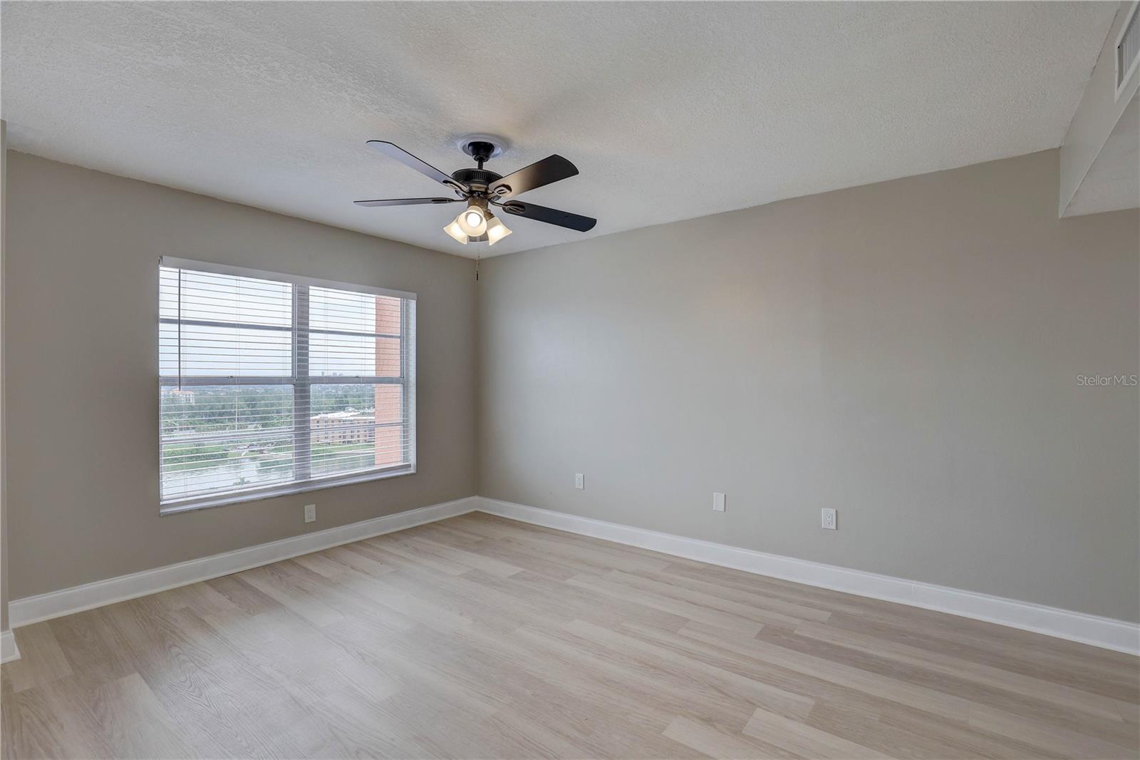 Image 22 of 39 For 4900 Brittany Drive S 1409