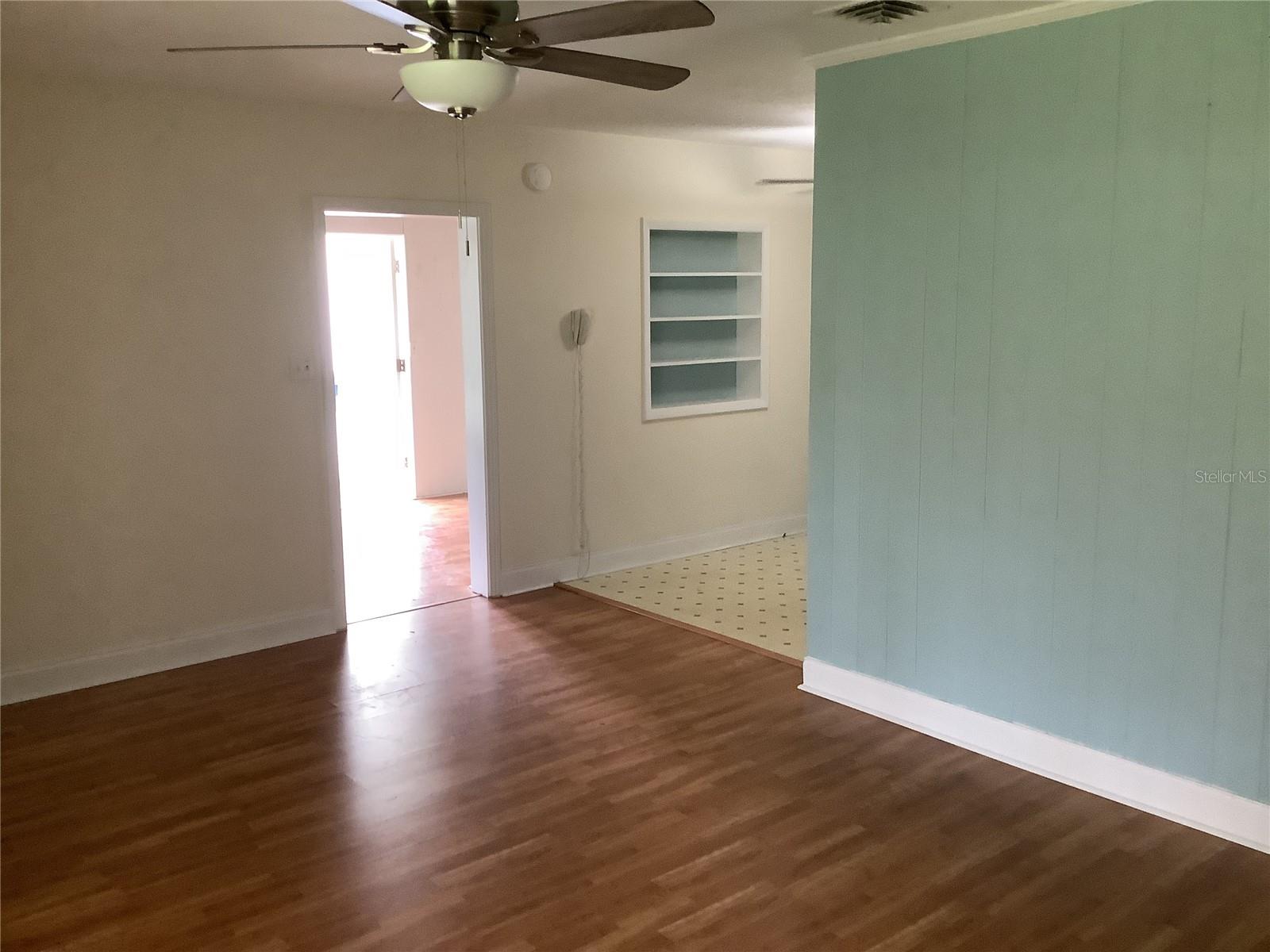 Listing photo id 15 for 33306 Ohio Avenue