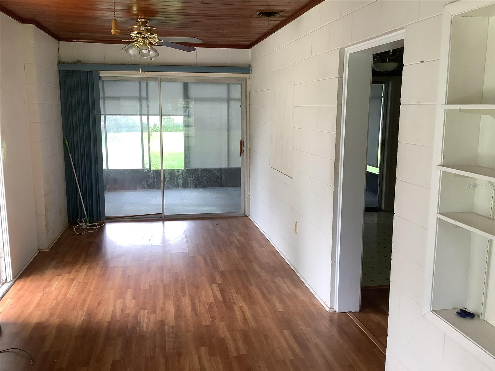 Listing photo id 22 for 33306 Ohio Avenue