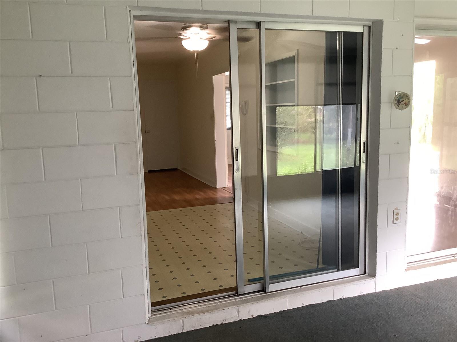 Listing photo id 36 for 33306 Ohio Avenue