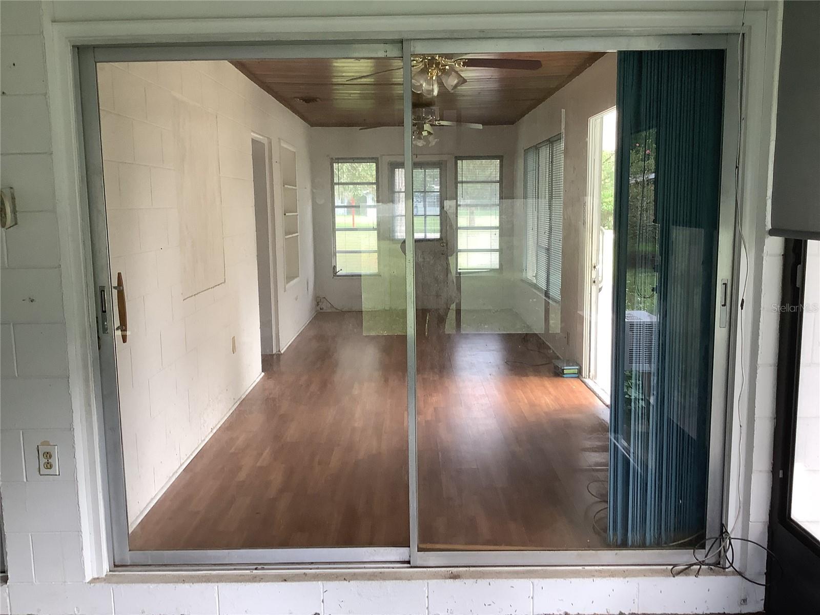 Listing photo id 37 for 33306 Ohio Avenue