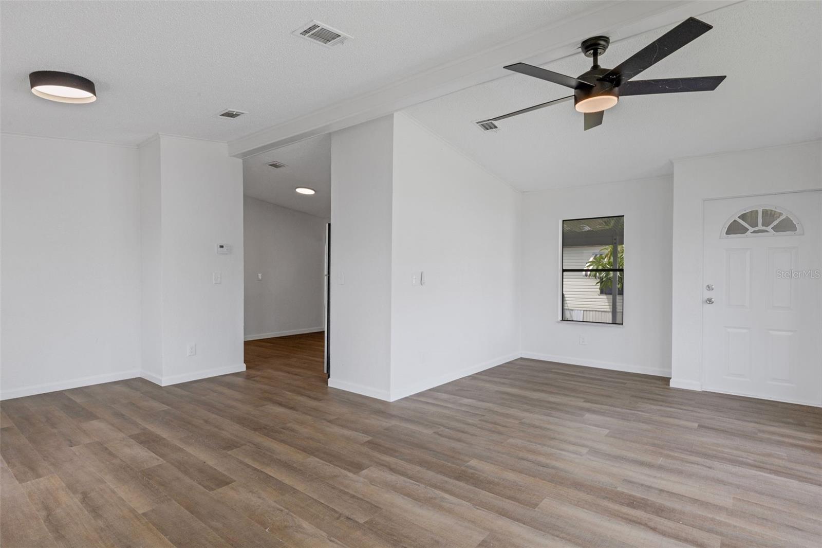 Image 2 of 39 For 918 49th Avenue W