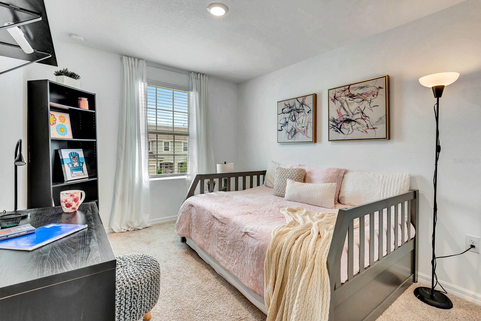 Image 32 of 48 For 5715 Archipelago Street