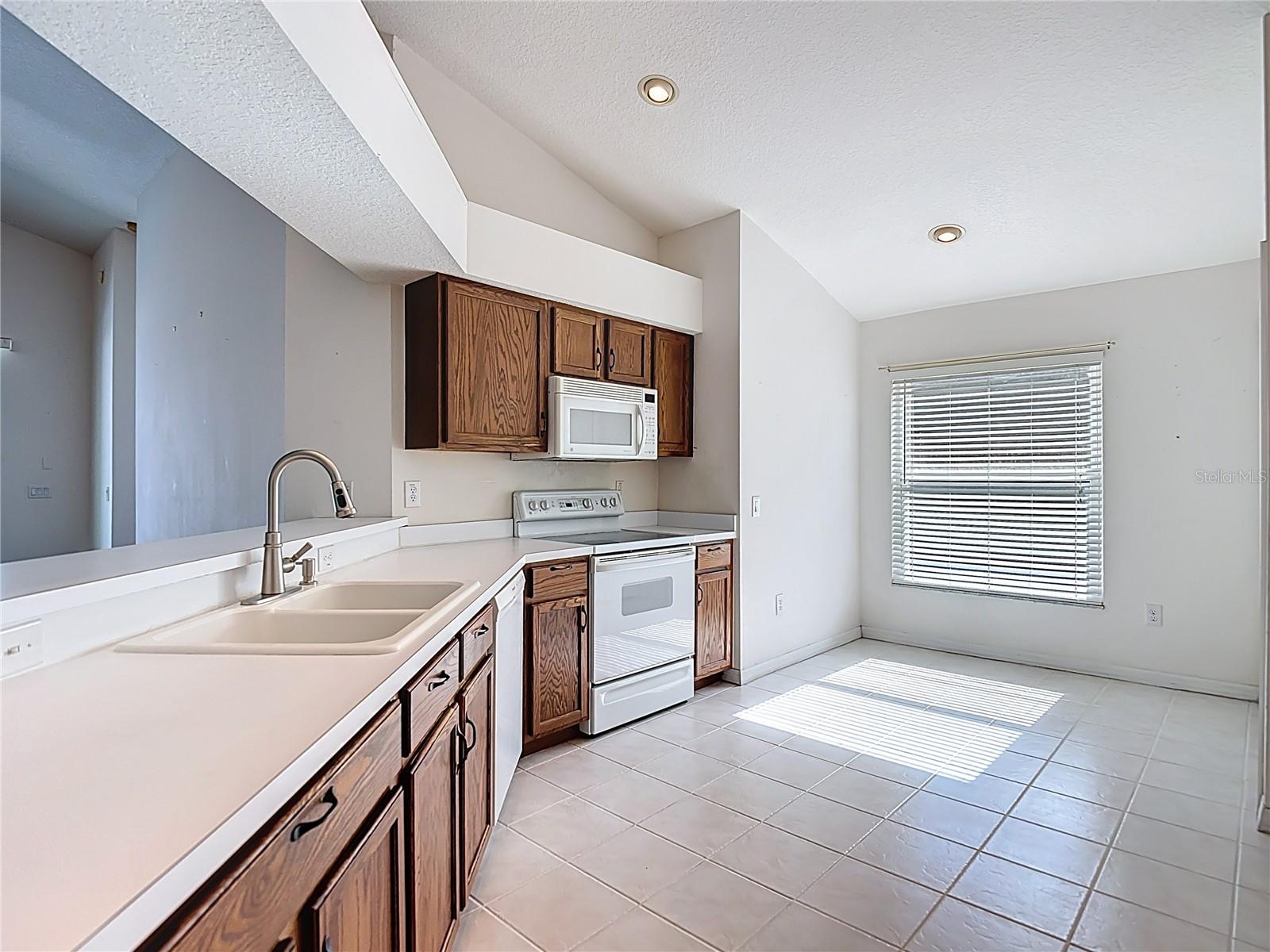 Image 18 of 50 For 4824 Woodmere Road