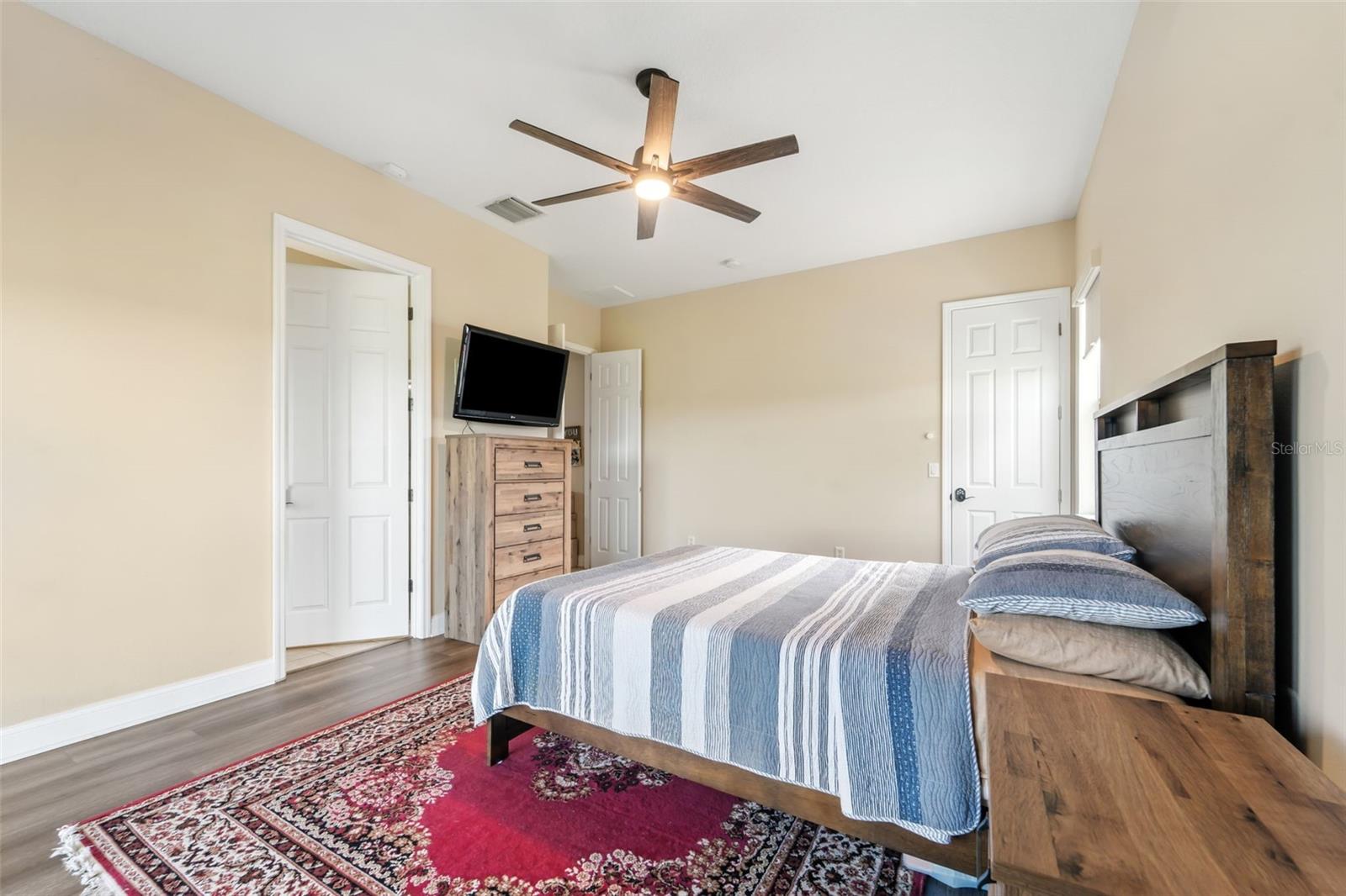 Image 23 of 46 For 5209 Lake Siena Drive