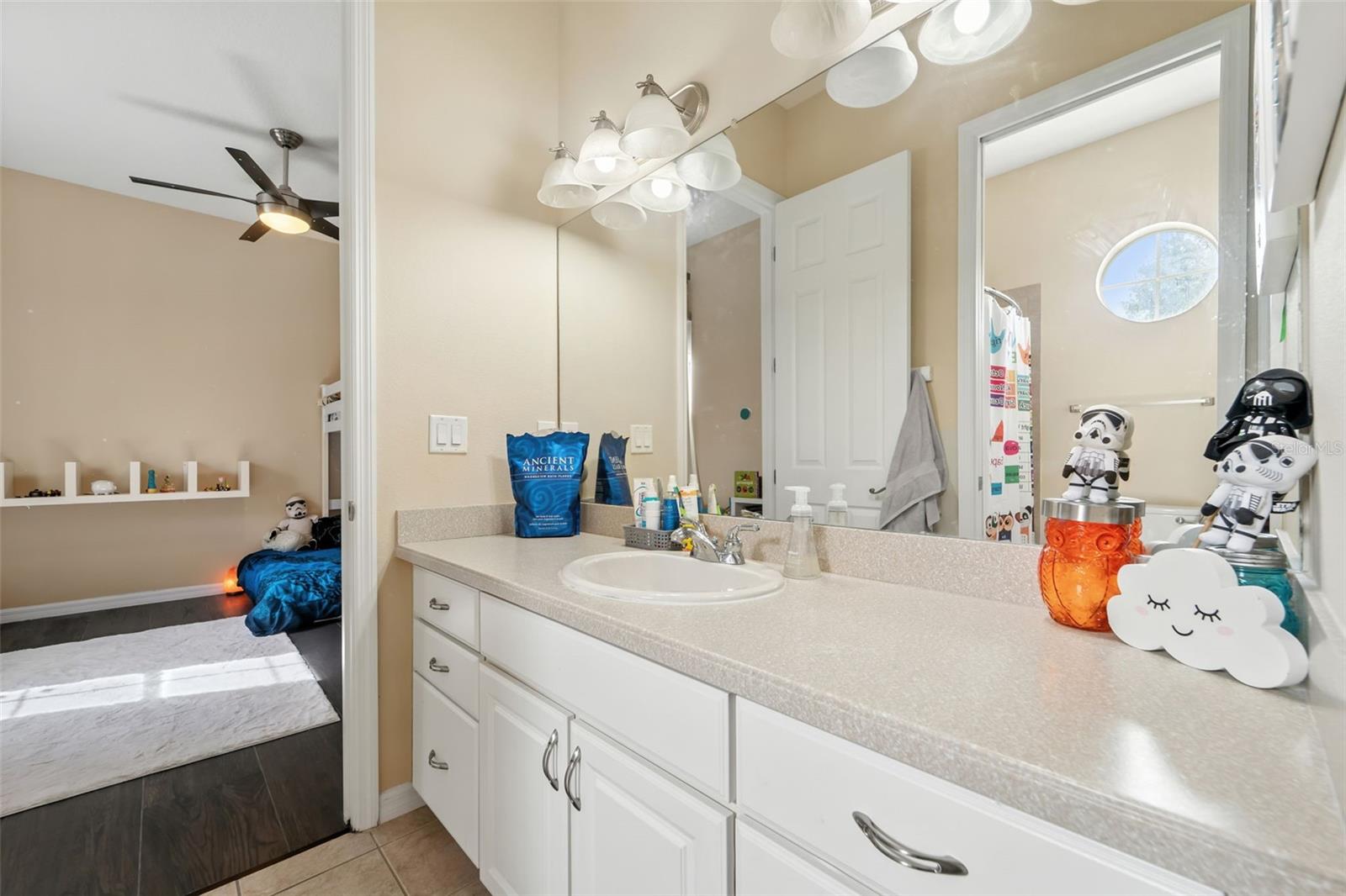 Image 28 of 46 For 5209 Lake Siena Drive
