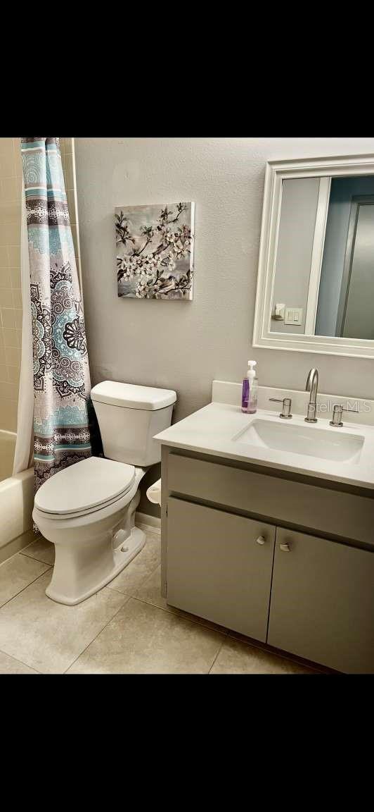 Image 18 of 24 For 7049 Rolling Green Drive