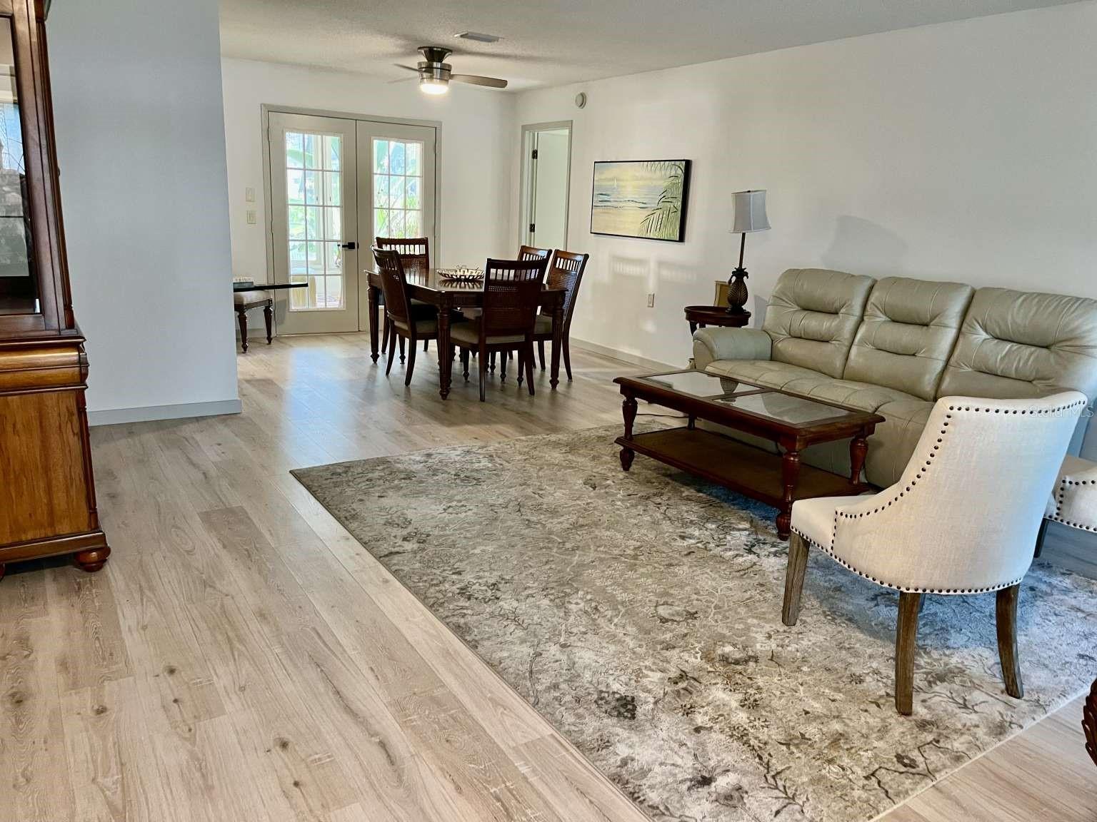 Image 4 of 24 For 7049 Rolling Green Drive