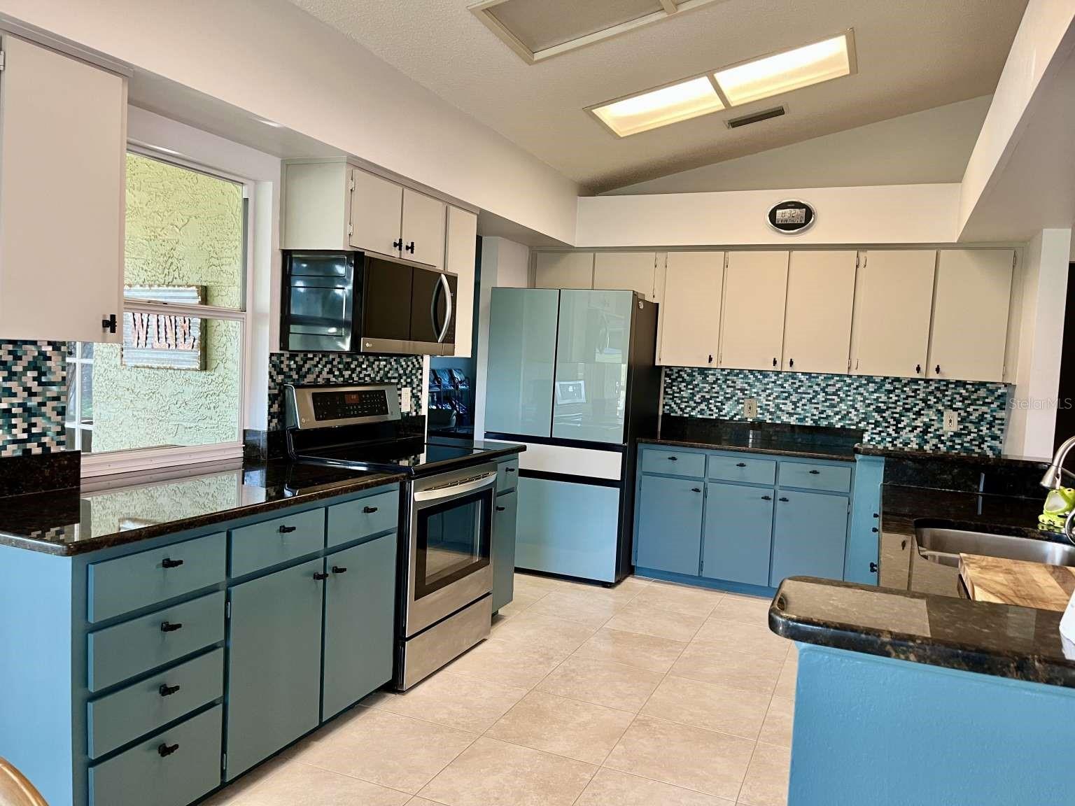Image 7 of 24 For 7049 Rolling Green Drive