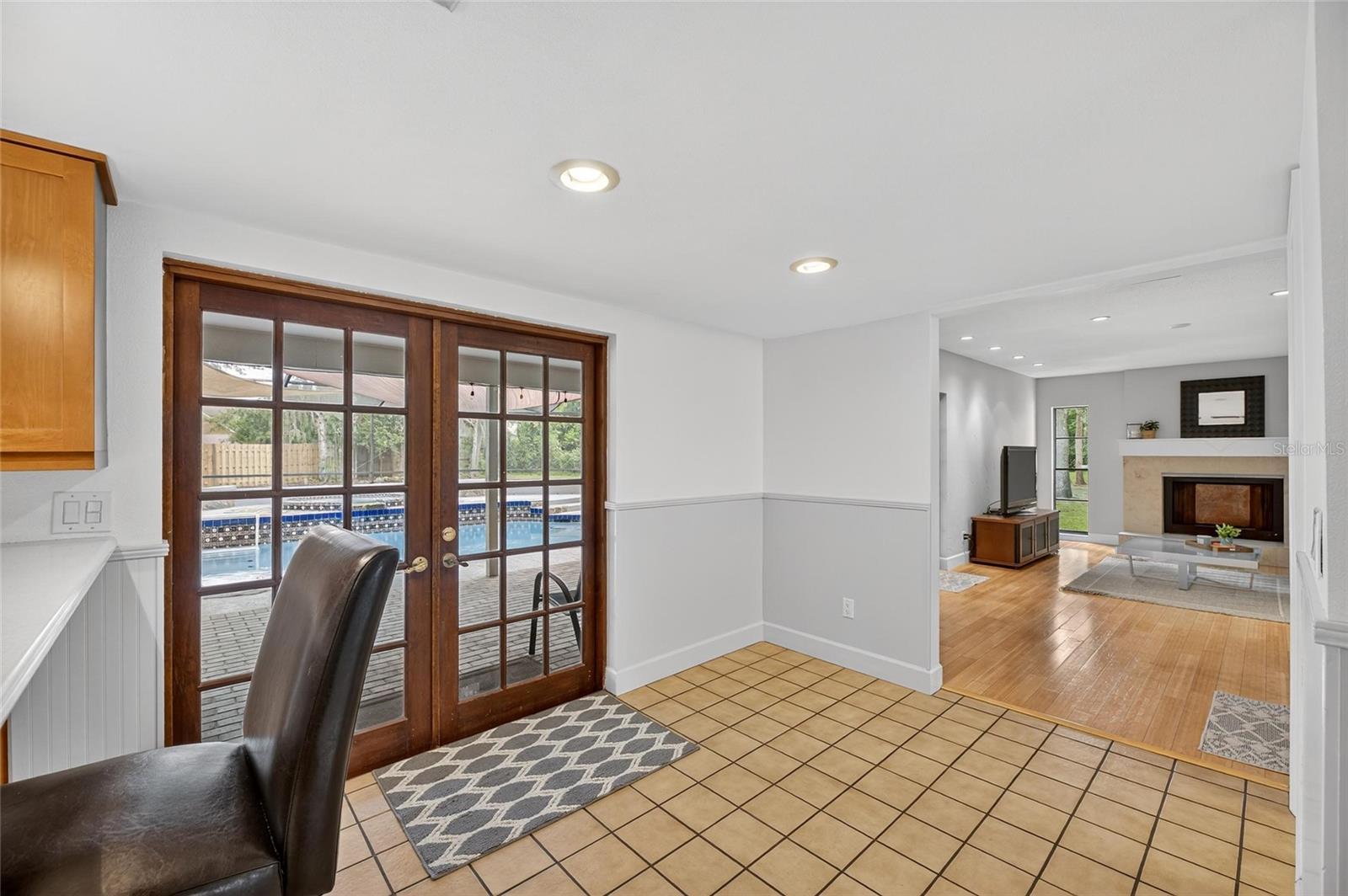 Image 18 of 80 For 413 Bayfield Drive